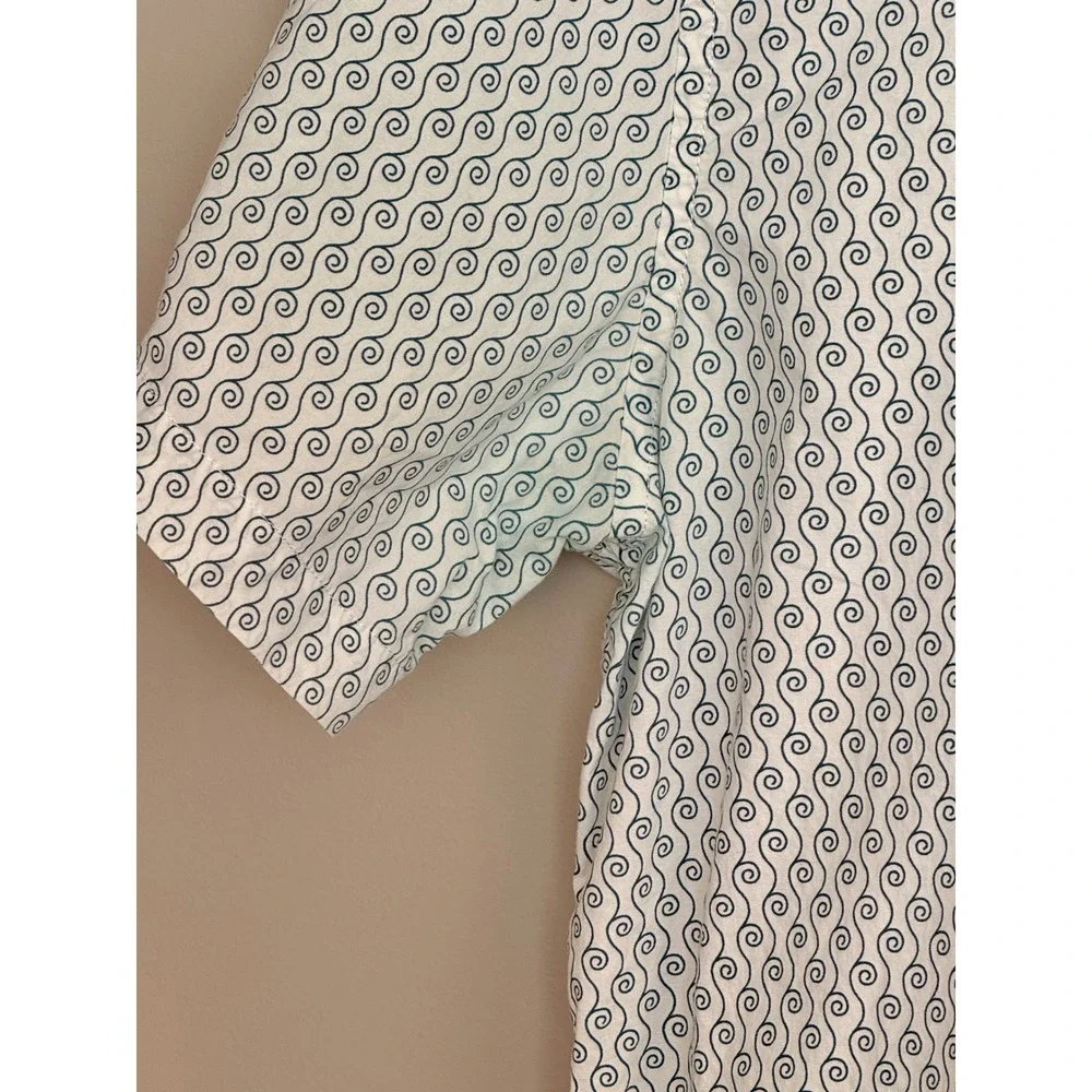 Banana Republic Button Down Mens L White Blue Cotton Stretch Swirl Short Sleeve